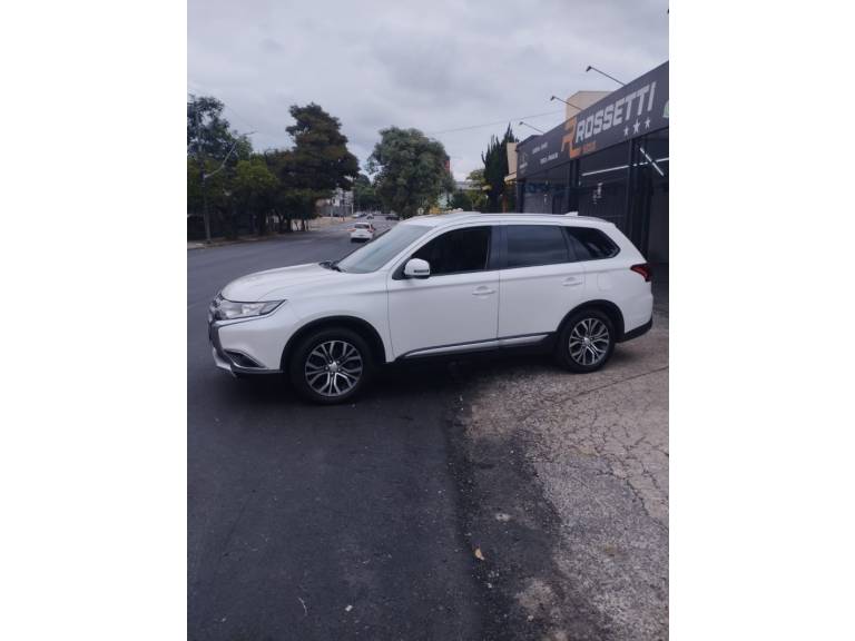 MITSUBISHI - OUTLANDER - 2018/2018 - Branca - R$ 109.900,00