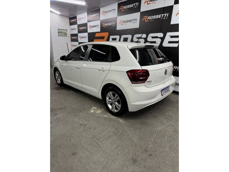 VOLKSWAGEN - POLO - 2017/2018 - Branca - R$ 62.500,00