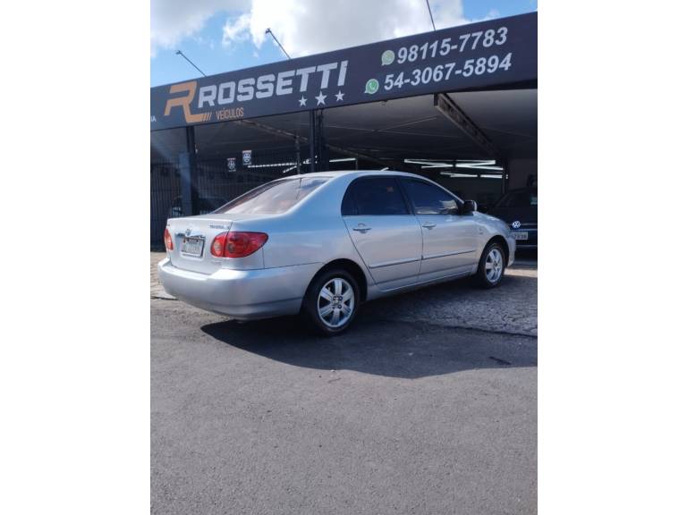 TOYOTA - COROLLA - 2006/2007 - Prata - R$ 40.900,00