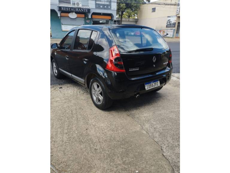 RENAULT - SANDERO - 2009/2010 - Preta - R$ 28.500,00