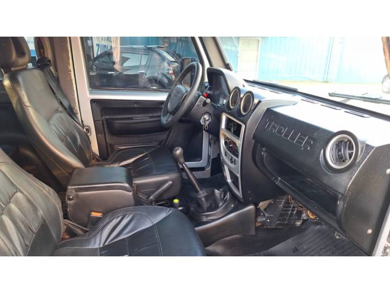 TROLLER - T4 - 2009/2010 - Prata - R$ 120.000,00