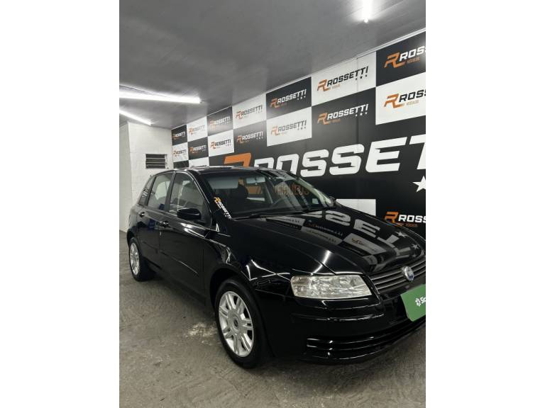 FIAT - STILO - 2004/2004 - Preta - R$ 25.500,00