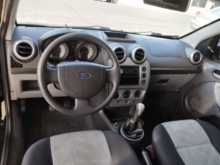 FORD - FIESTA - 2009/2009 - Preta - R$ 29.900,00