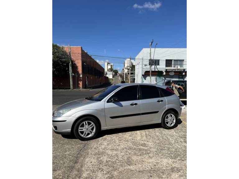 FORD - FOCUS - 2008/2008 - Prata - R$ 28.500,00