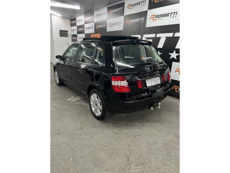FIAT - STILO - 2004/2004 - Preta - R$ 25.500,00