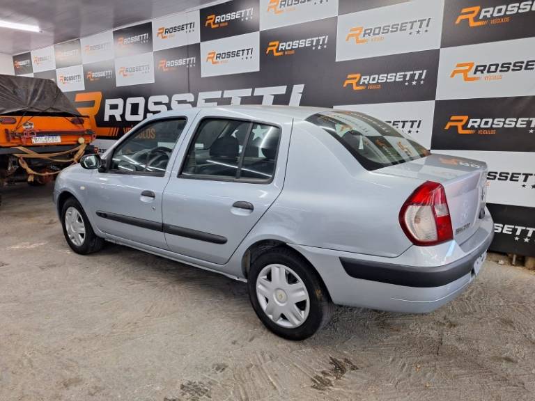 RENAULT - CLIO - 2004/2005 - Prata - R$ 19.900,00