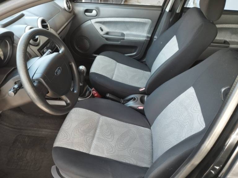 FORD - FIESTA - 2009/2009 - Preta - R$ 29.900,00