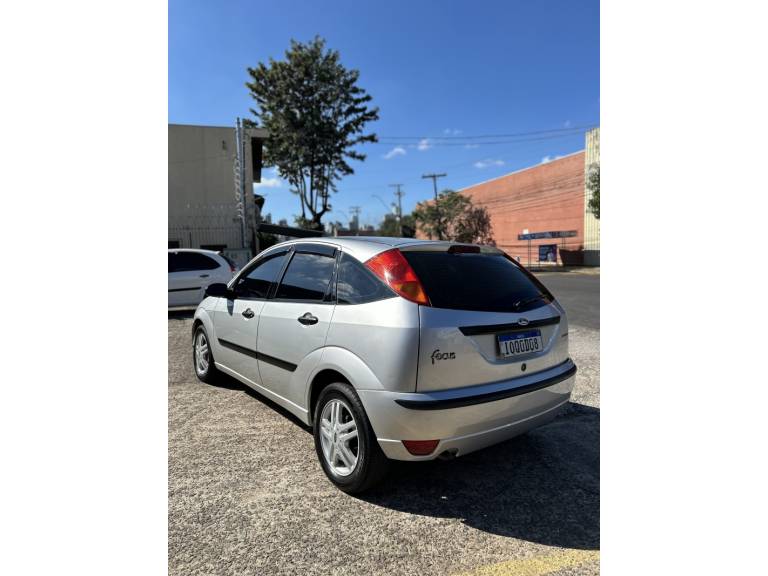 FORD - FOCUS - 2008/2008 - Prata - R$ 28.500,00