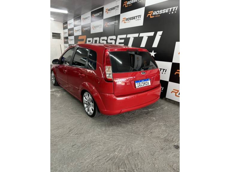 FORD - FIESTA - 2009/2010 - Vermelha - R$ 28.500,00