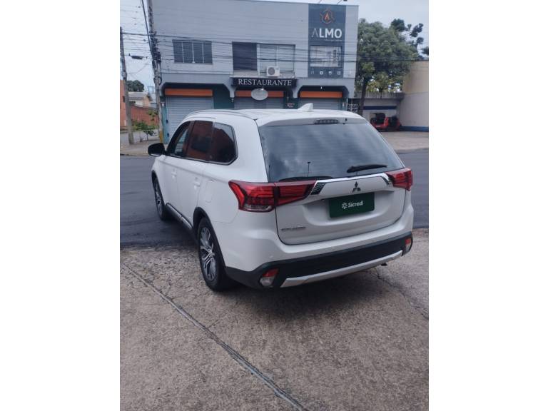 MITSUBISHI - OUTLANDER - 2018/2018 - Branca - R$ 109.900,00